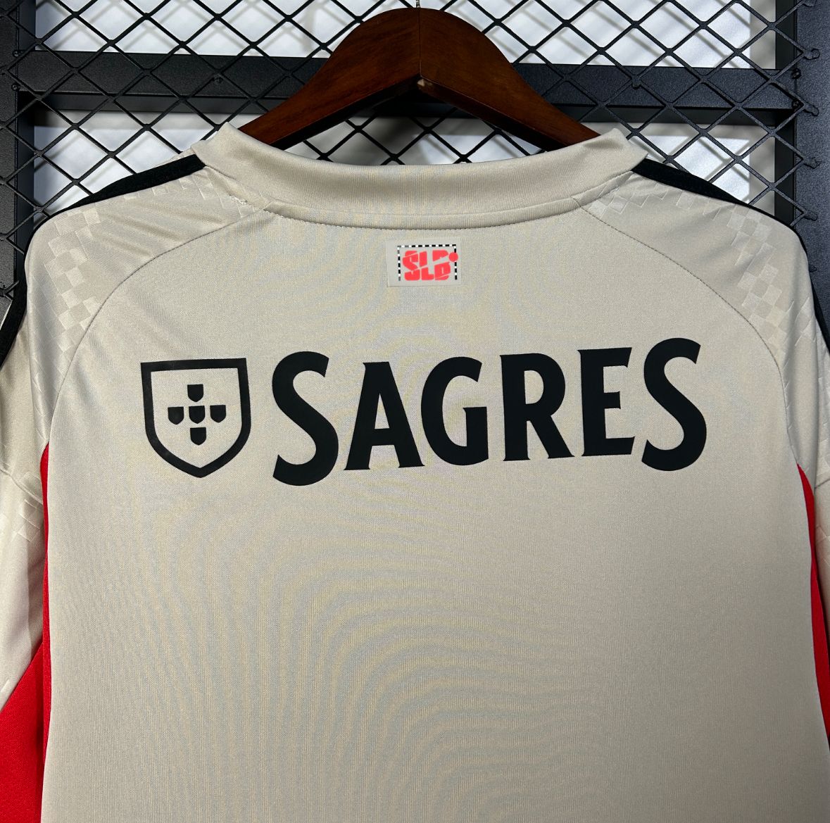 Benfica away 25/26