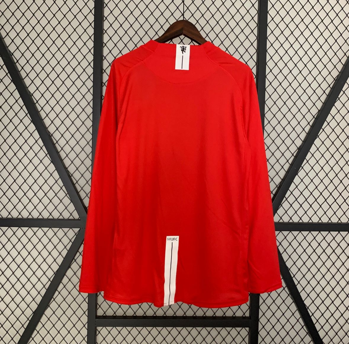 Retro long sleeve M-U Champions League version home 07/08