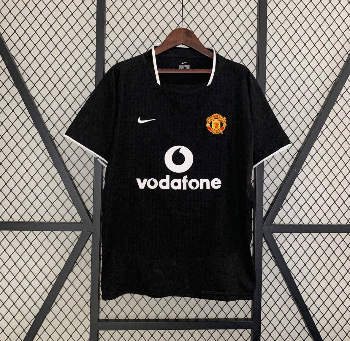 Retro Manchester United Away 03/04
