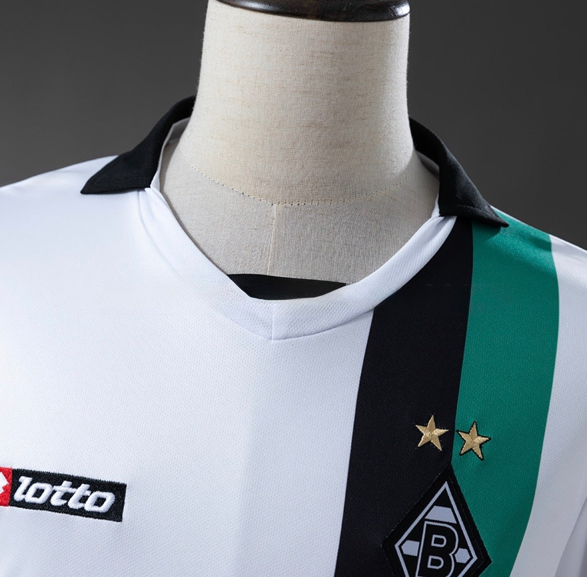 Retro Borussia Monchengladbach
Home 08/09