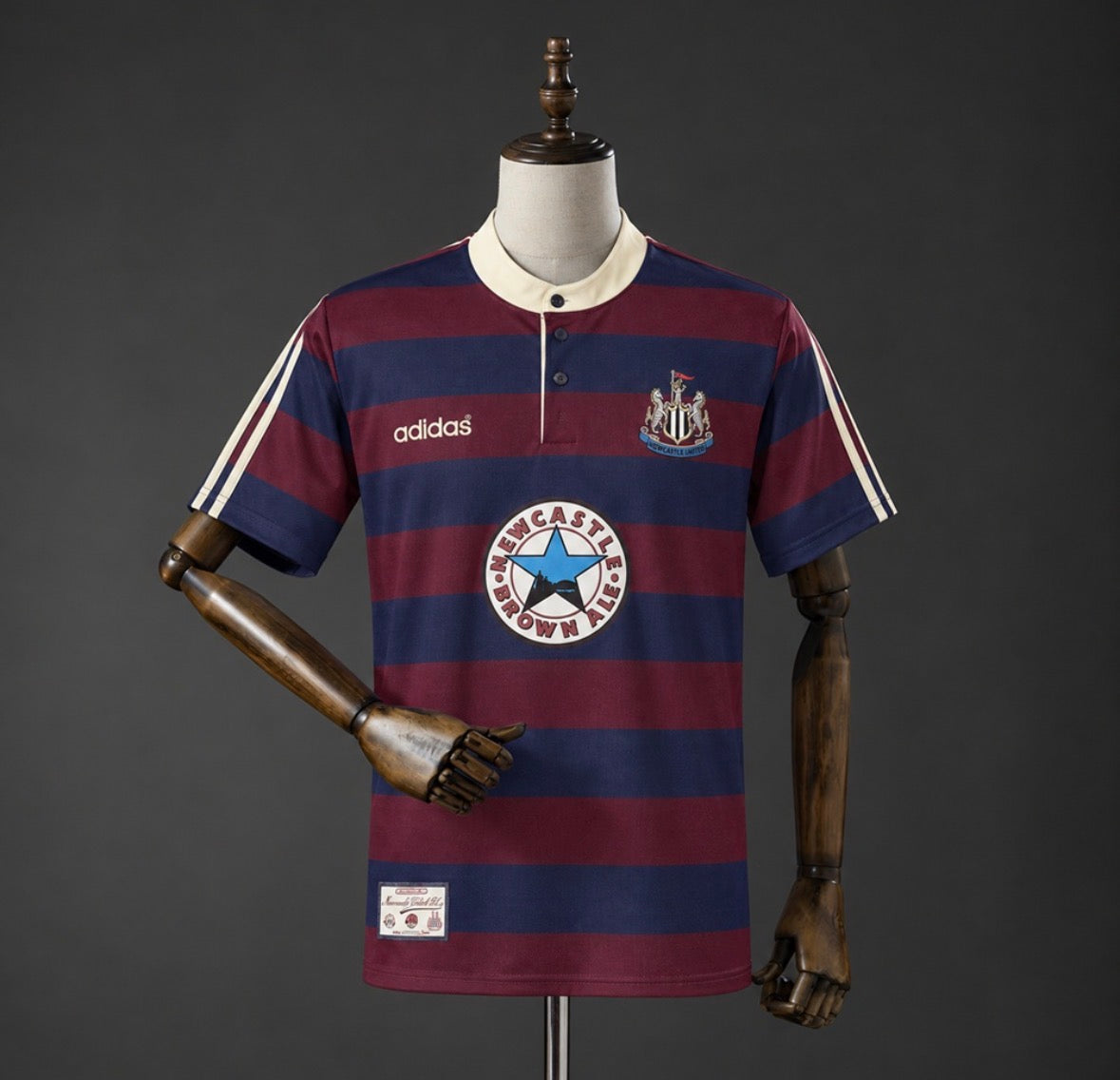 Retro Newcastle Away 95/96 Jersey