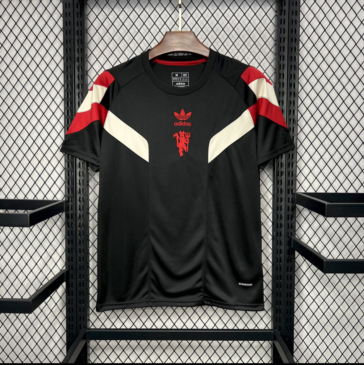 Manchester United 24/25 Originals Tee Black Jersey.