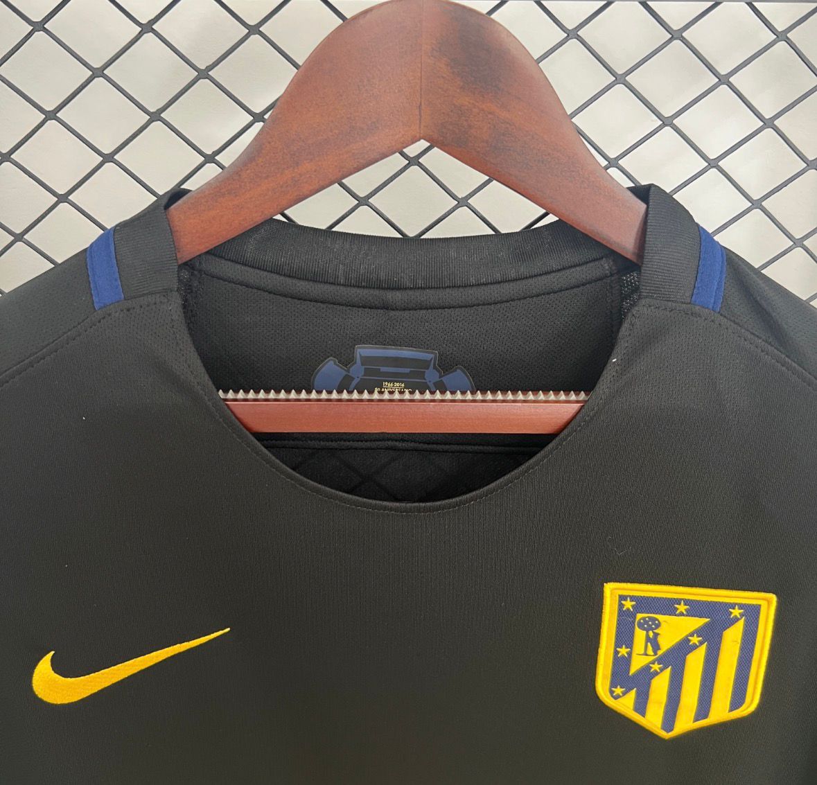 Retro Atletico Madrid Away 16/17