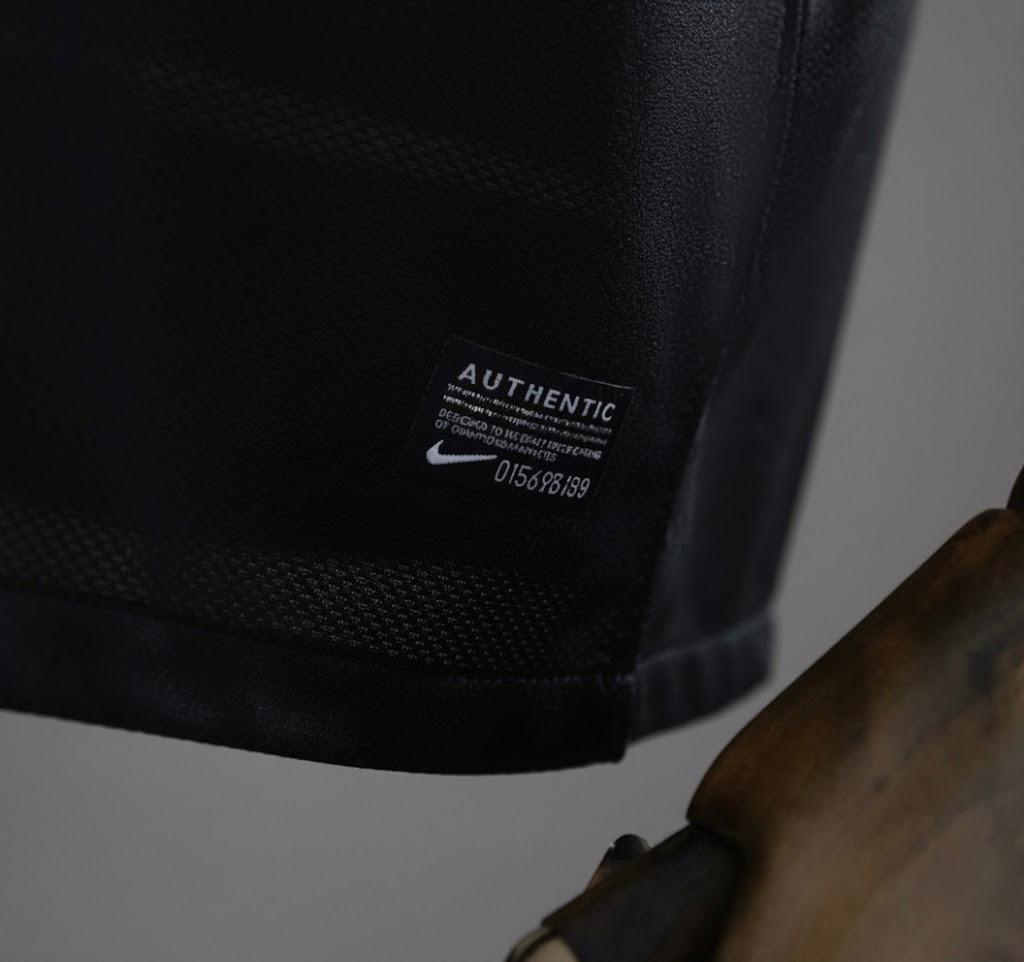 Retro Santos Black 12/13