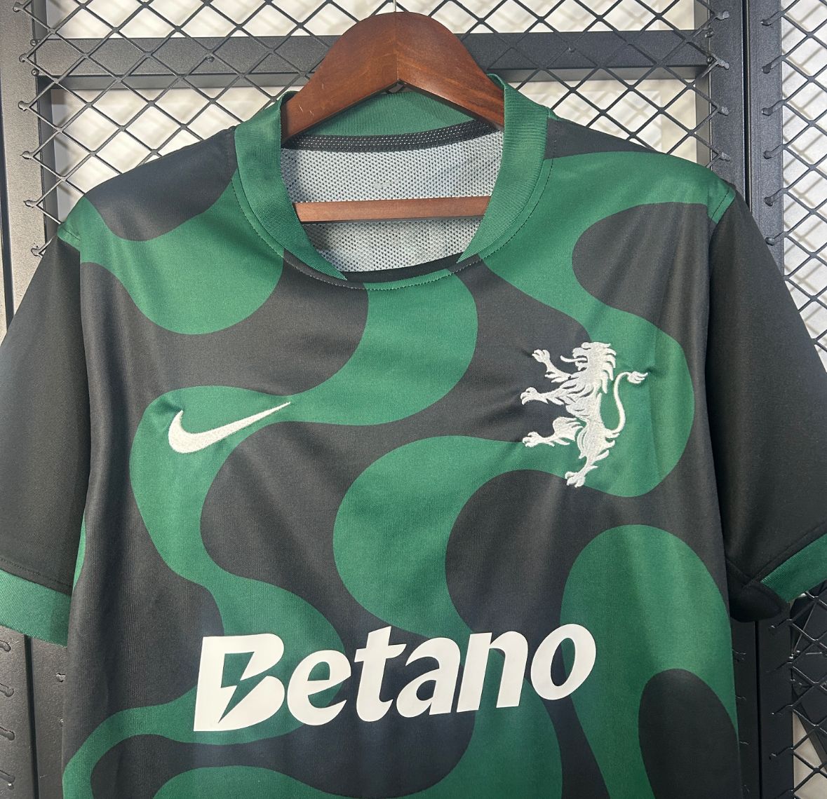 Sporting Lisbon Third away 25/26